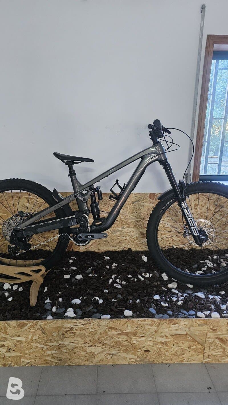 Trek Slash 9 GX AXS T-Type Gen 6 2024