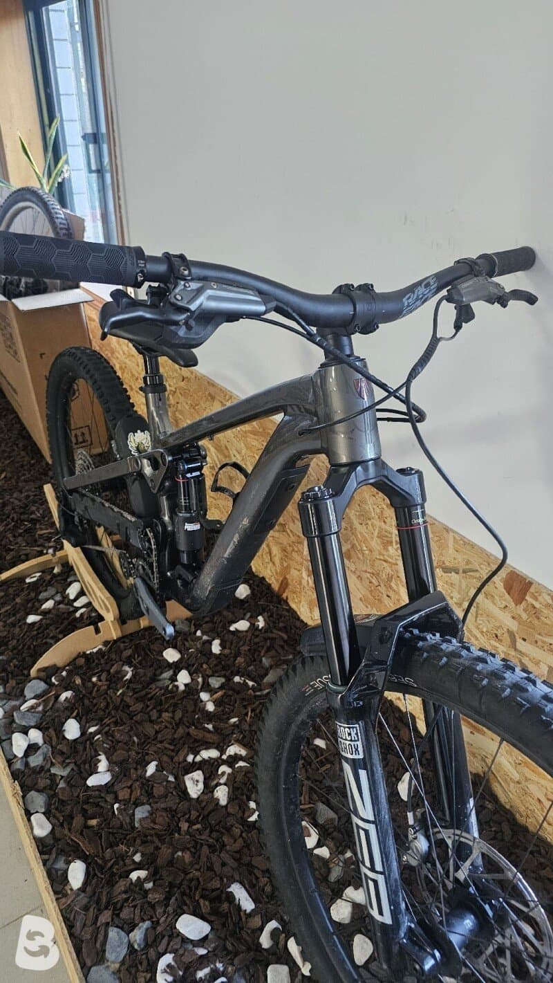 Trek Slash 9 GX AXS T-Type Gen 6 2024