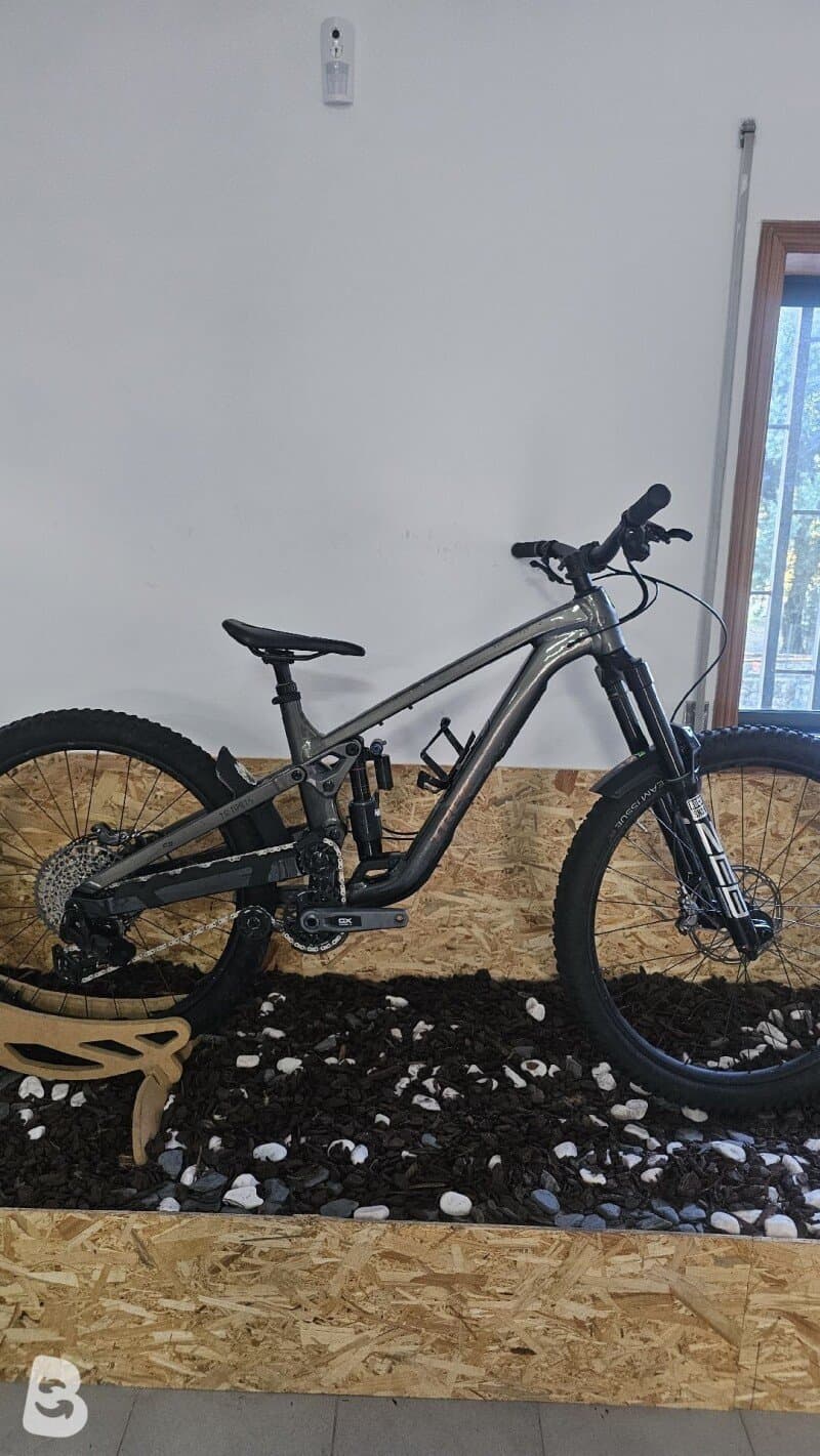 Trek Slash 9 GX AXS T-Type Gen 6 2024