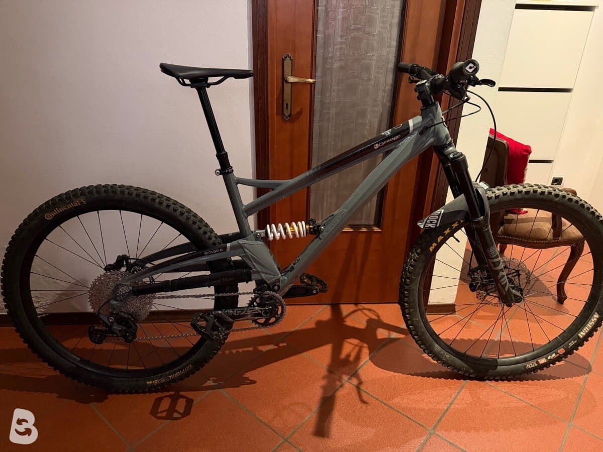 Orange Stage 6 custom 2021