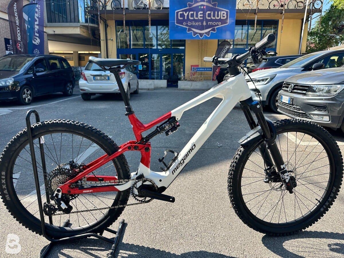 Megamo REASON AL 05 AVINOX M2s 800wh 2027 2027