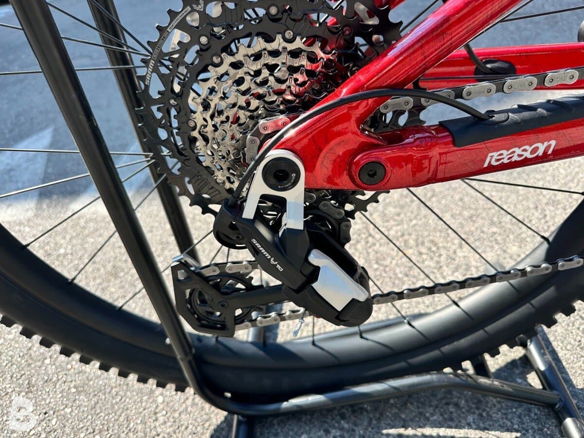 Megamo REASON AL 05 AVINOX M2s 800wh 2027 2027