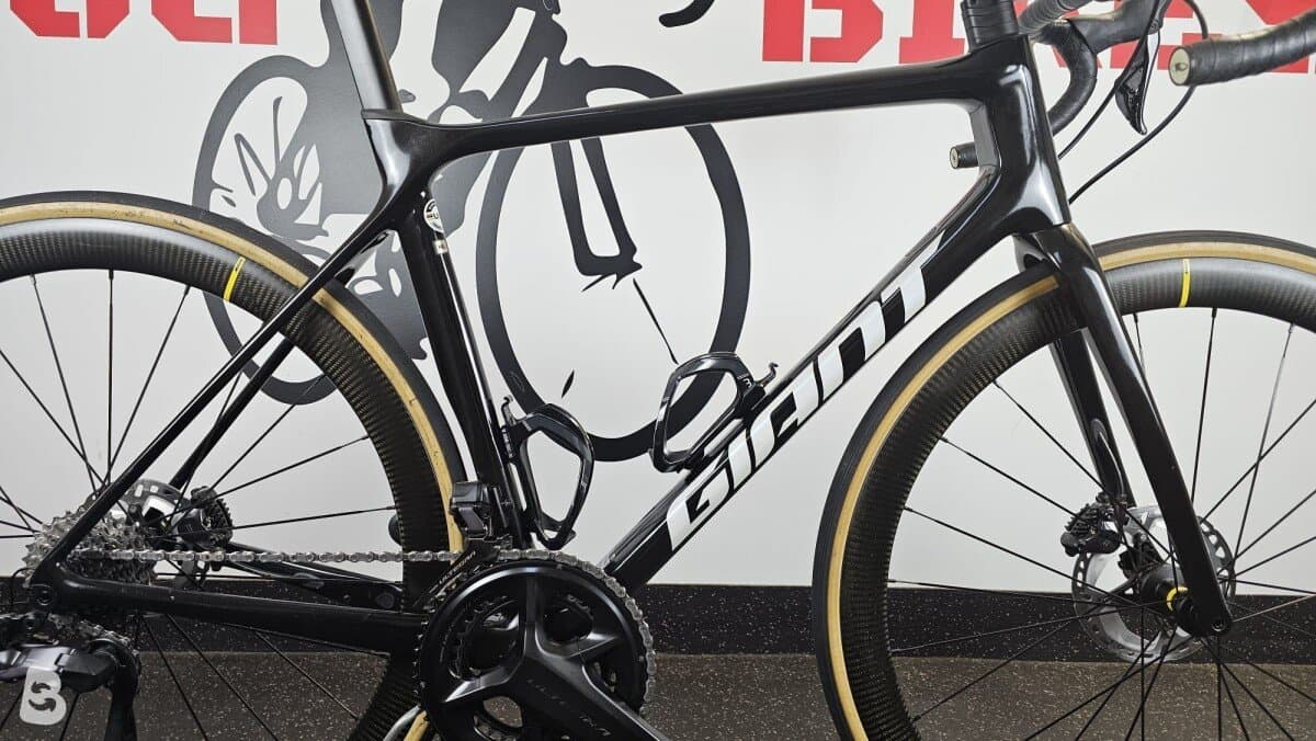 Giant Tcr advanced 0 disc ultegra di2 2x12 + carbon wheels Mavic 2023