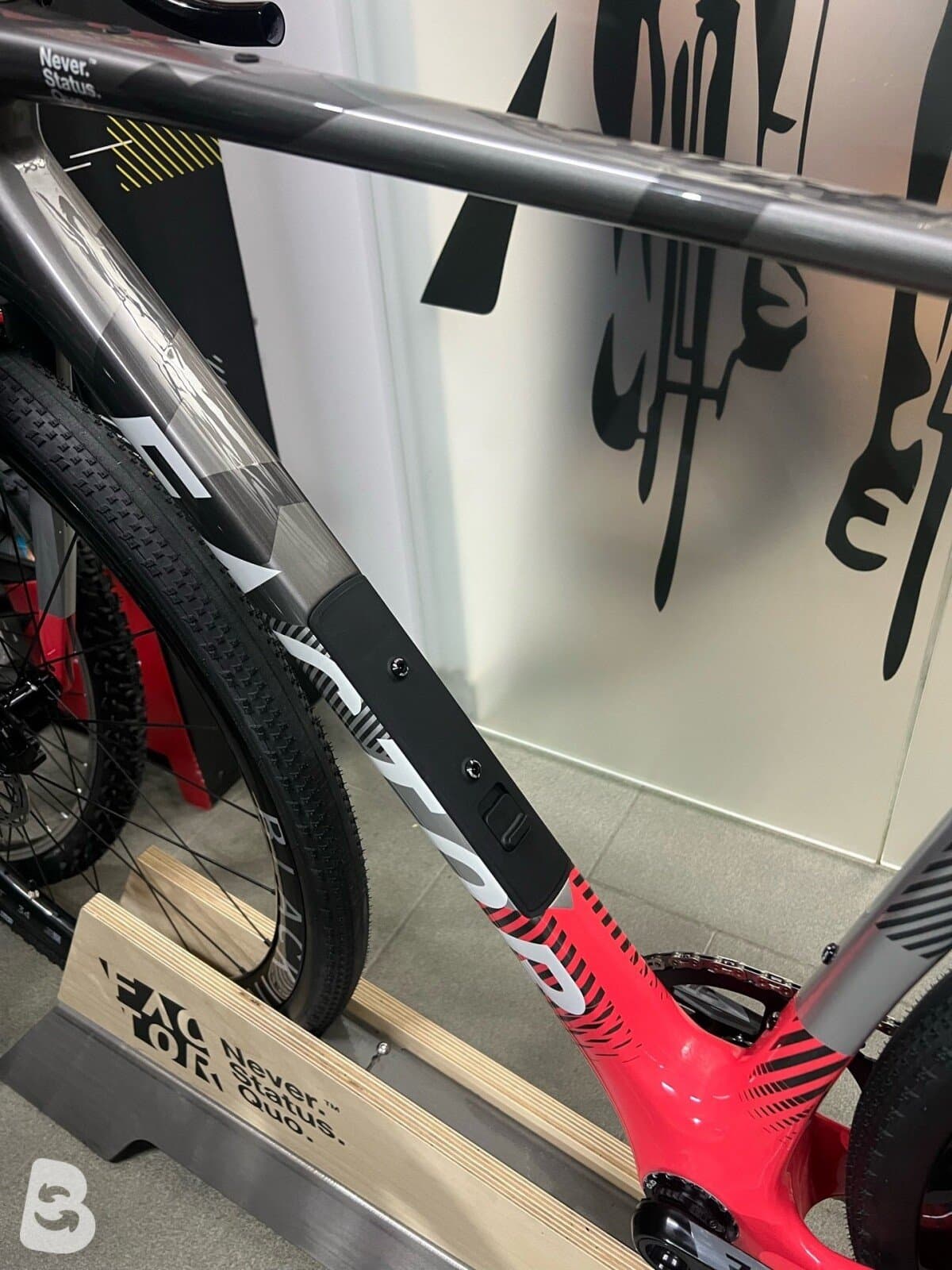 Factor Aluto Sram Rival Xplr 13v 2027