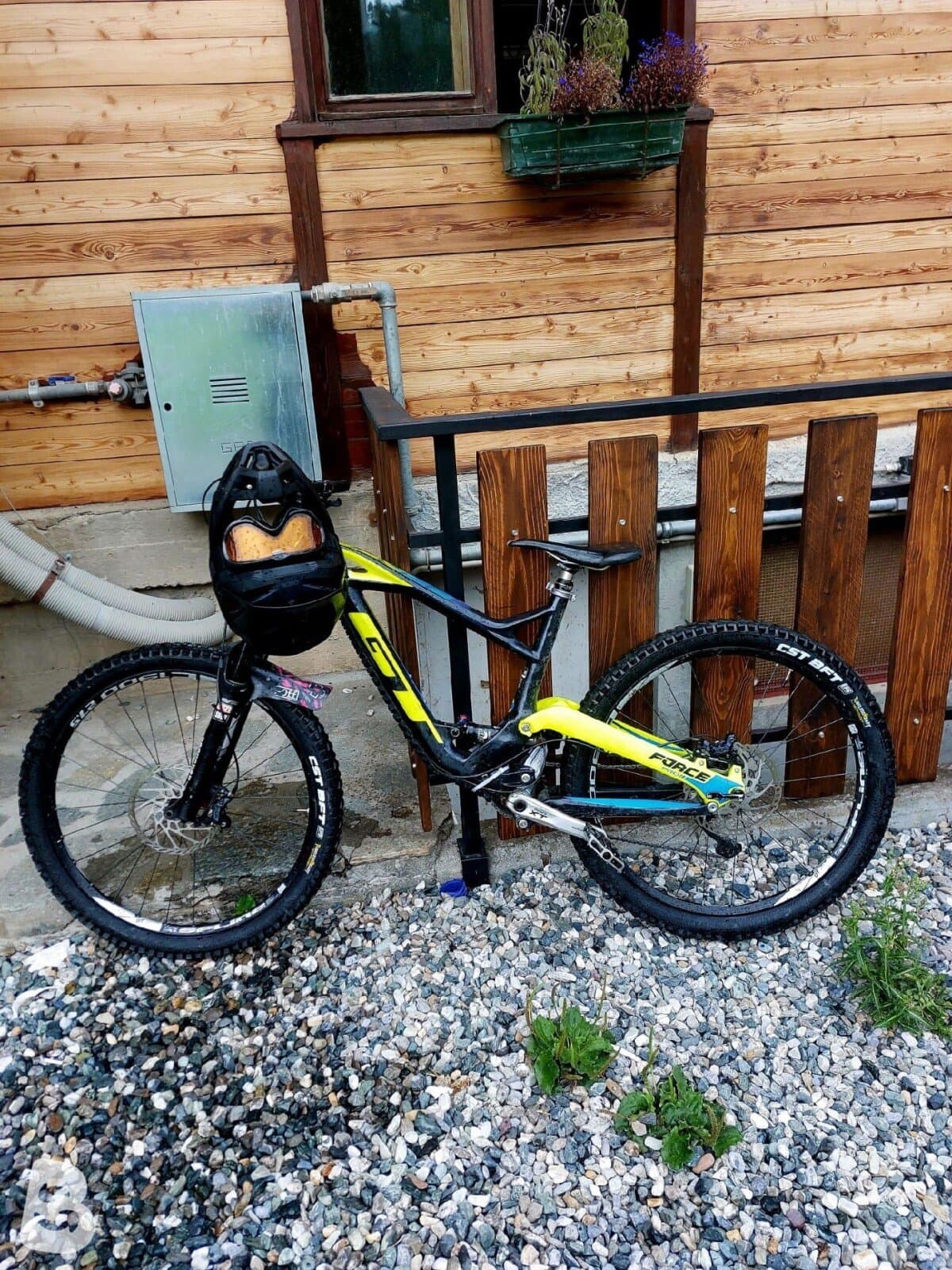 GT Force Carbon Pro 2019