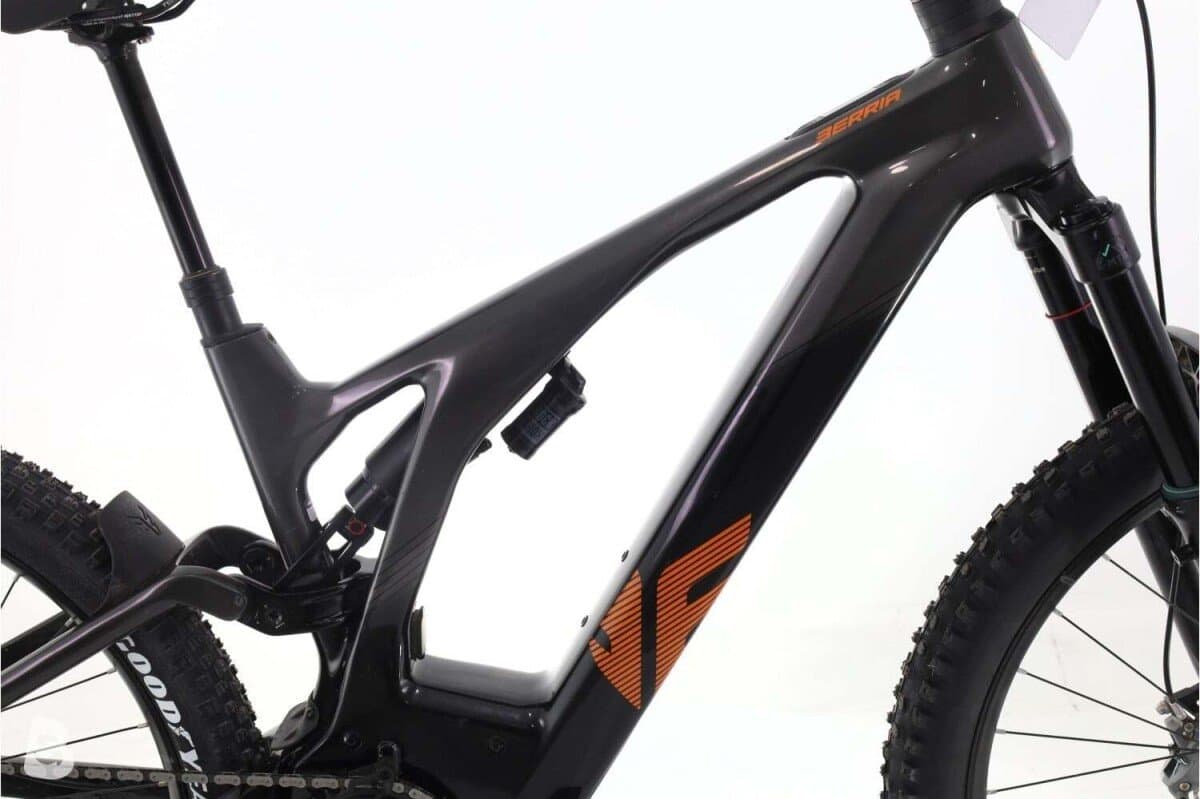 Berria Stratos 8.1 GX AXS 2025