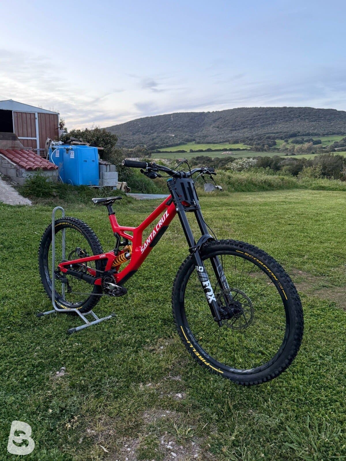 Santa Cruz V10 DH S / Carbon CC 2024