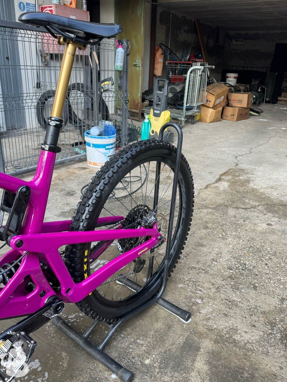 Santa Cruz Bronson 2025