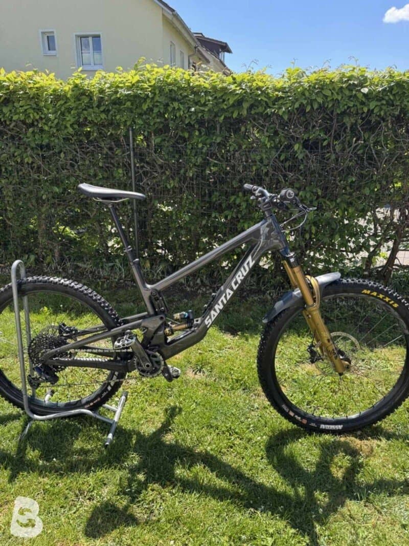 Santa Cruz Nomad 2023 V6 2023