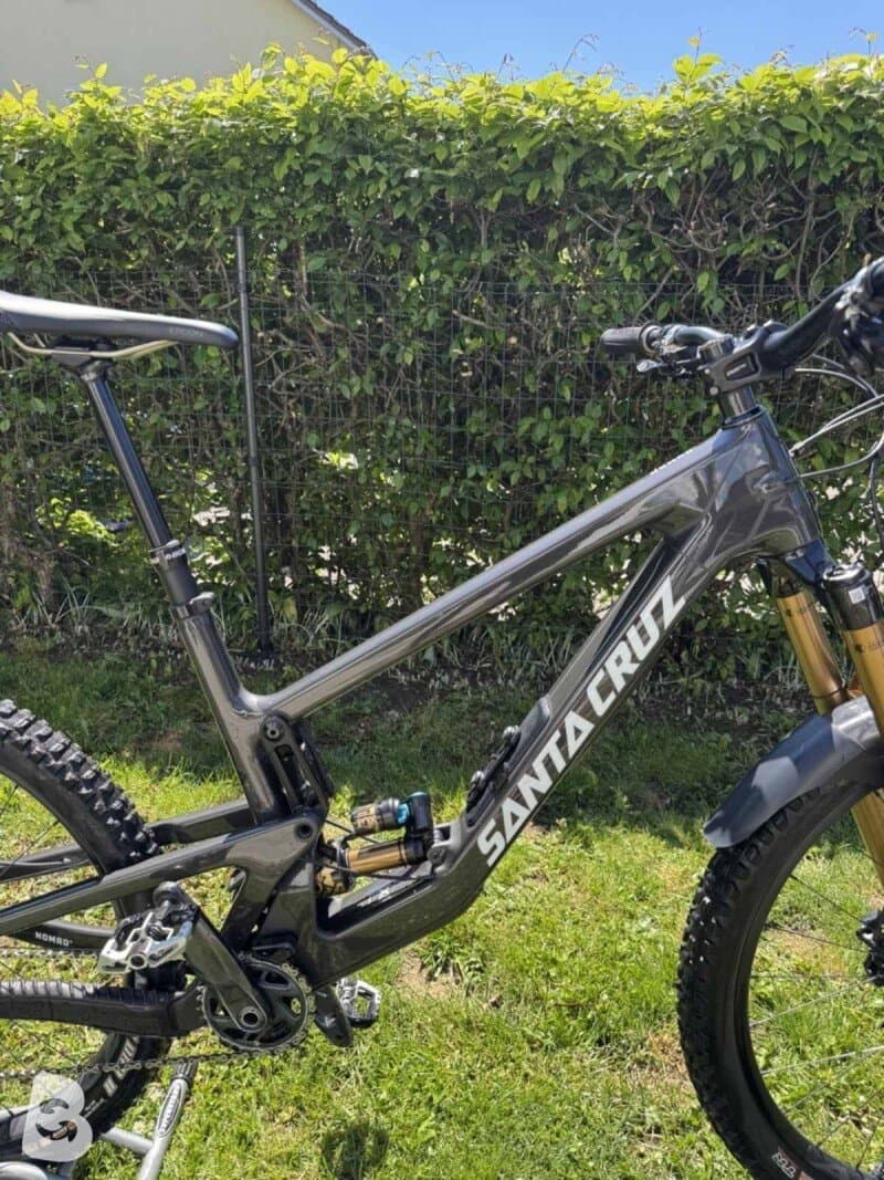 Santa Cruz Nomad 2023 V6 2023