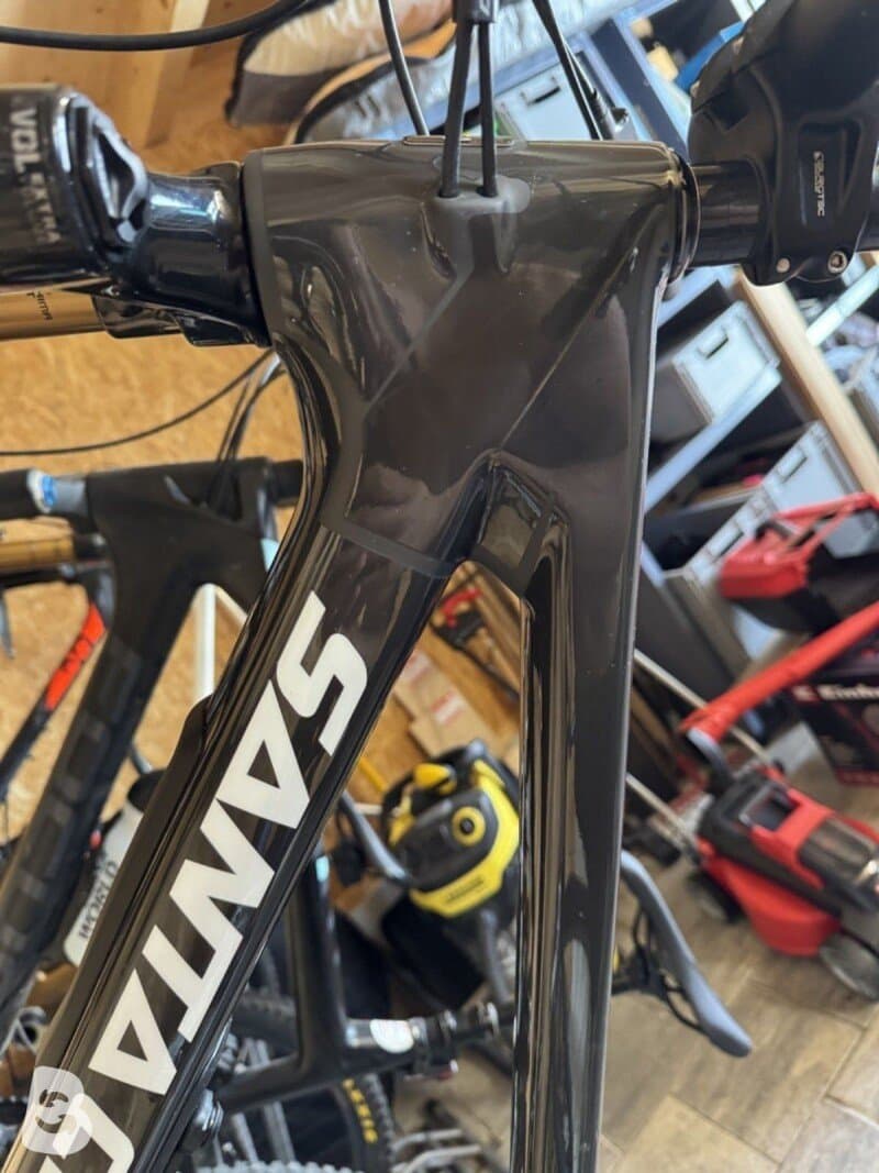 Santa Cruz Nomad 2023 V6 2023
