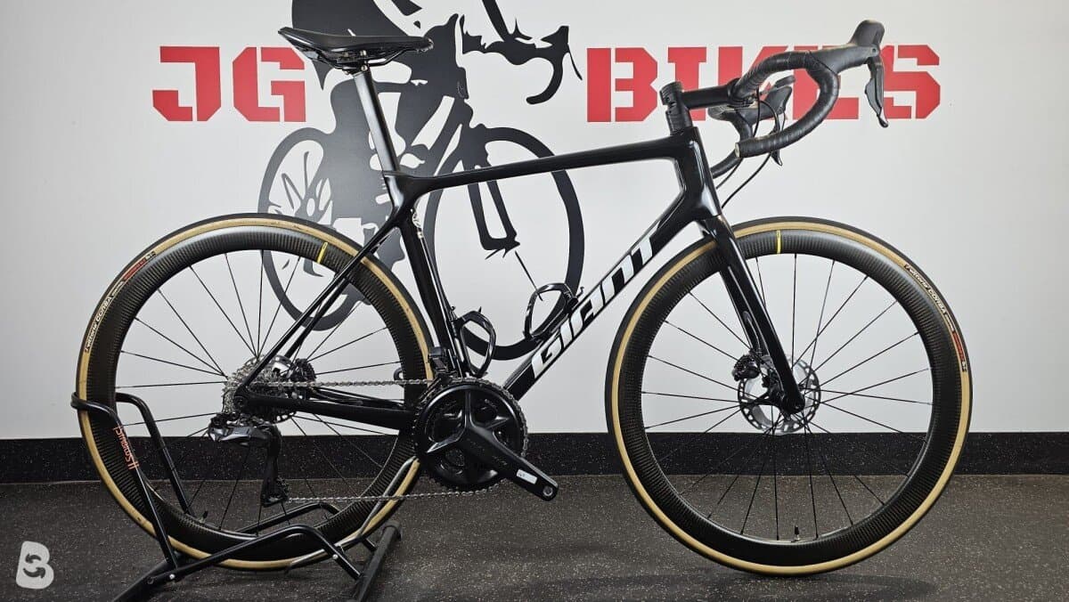 Giant Tcr advanced 0 disc ultegra di2 2x12 + carbon wheels Mavic 2023