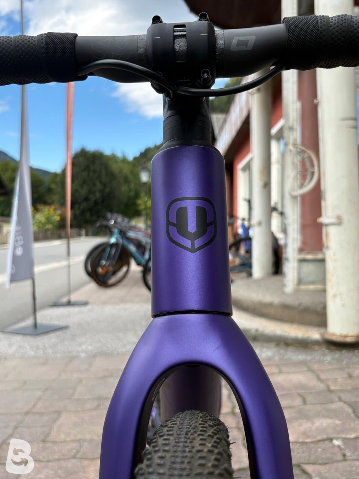 Mondraker Arid Carbon RR Ultraviolet 2026