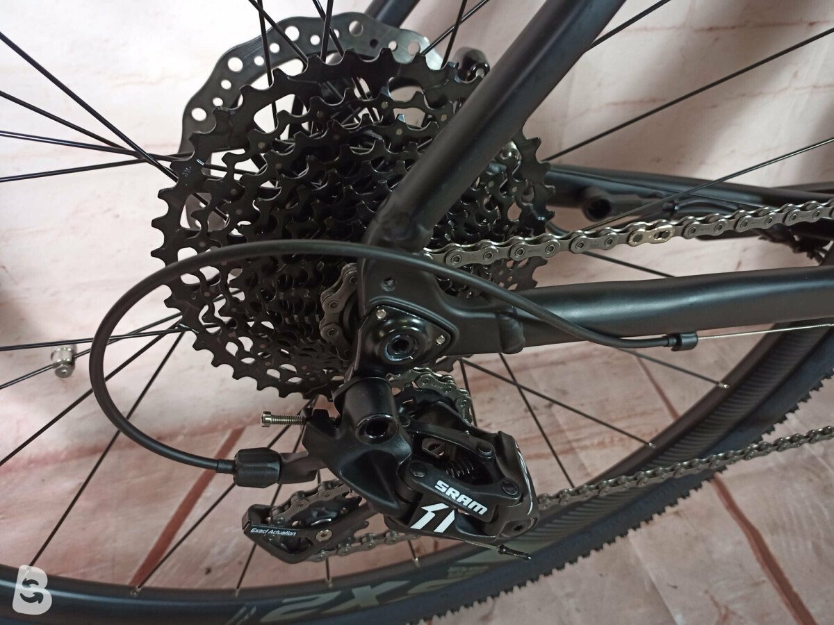 AEROTEC E-GR Gravel M800